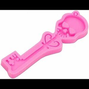 Glossy Shiny Skull Head Key Shape Keychain Silicone Mold with Hole for DIY Candy